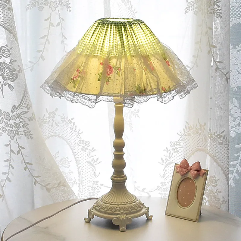 Solar Lamp - Французская пасторальная настольная лампа для спальни,